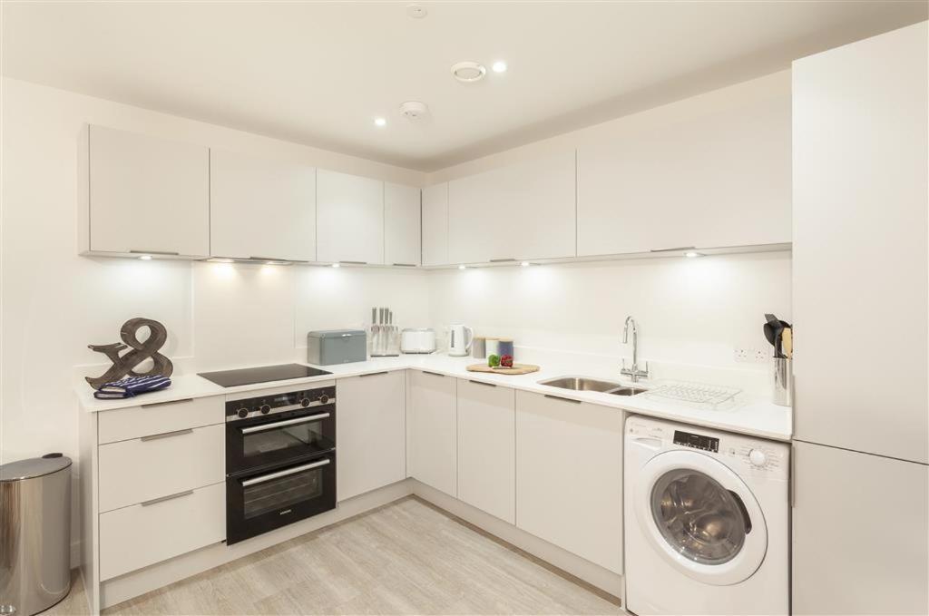 5 Putsborough - Luxury Apartment At Byron Woolacombe, Only 4 Minute Walk To Woolacombe Beach! Zewnętrze zdjęcie